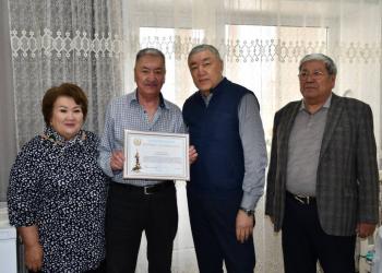 Заслуженного ветерана ОВД поздравили с 70-летним юбилеем в Акмолинской области