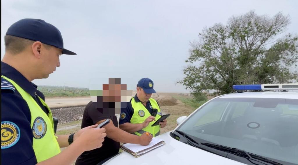 Борьбу с водителями-“обочечниками” продолжают полицейские Алматинской области