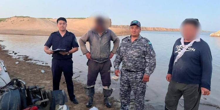 Почти 600 кг рыбы изъяли у браконьеров полицейские в Туркестанской области
