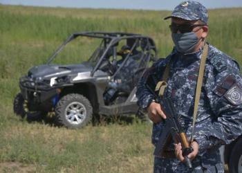 “Урожай” конопли контролируют полицейские Жамбылской области
