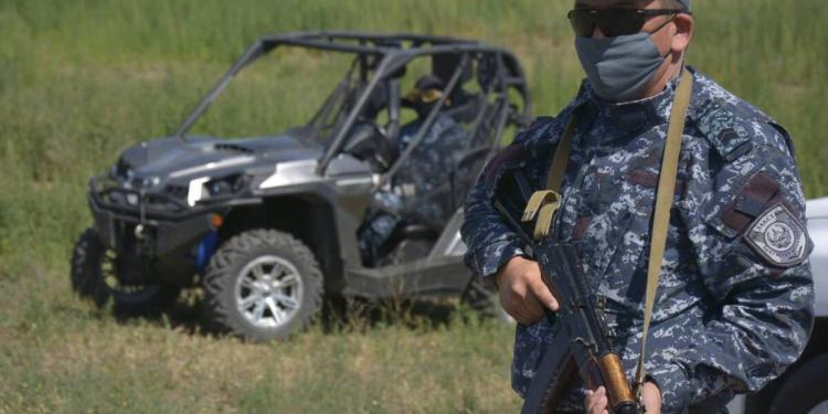 “Урожай” конопли контролируют полицейские Жамбылской области