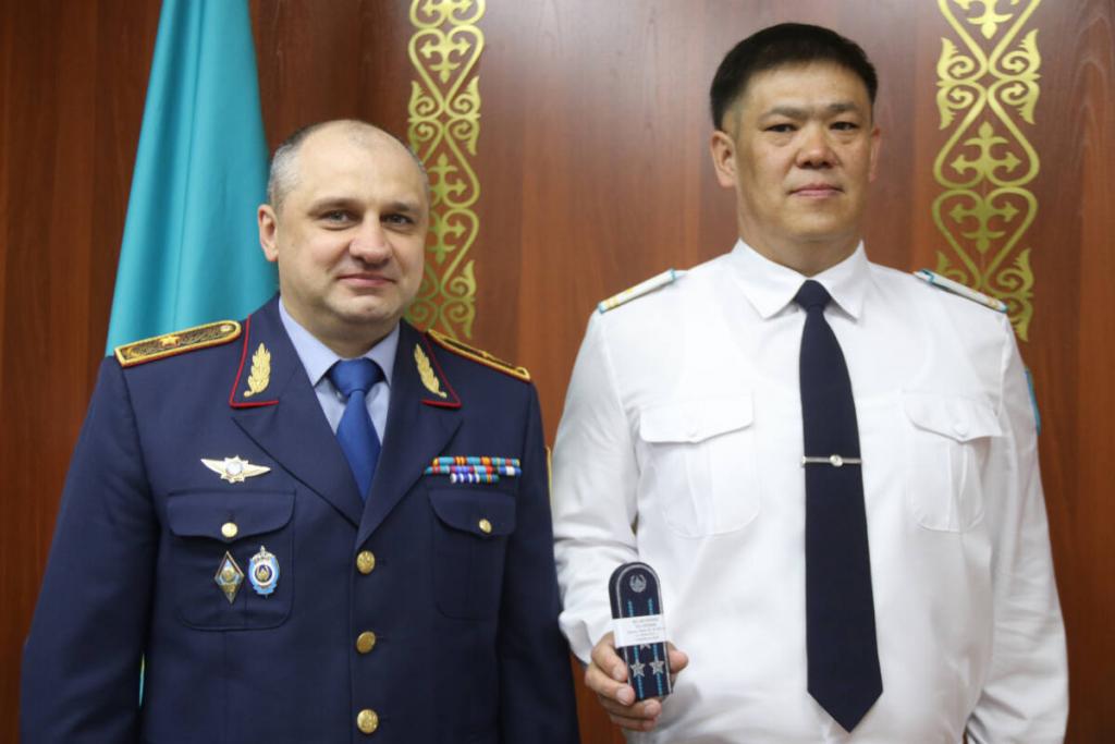 Лучшие стражи правопорядка получили награды в Павлодарской области