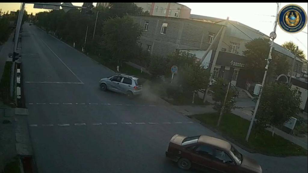 2 минуты понадобилось полицейским, чтобы остановить пьяного лихача, скрывшегося с места ДТП