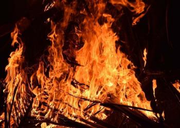 Акмолинский полицейский помог эвакуировать жильцов горящего дома в Астане