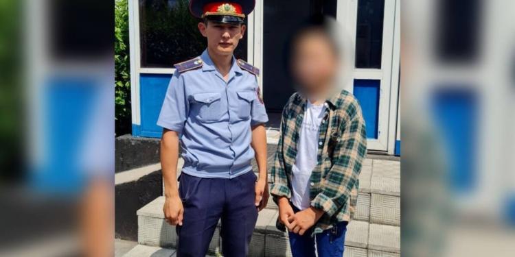 12-летнюю девочку нашли на трассе в Акмолинской области