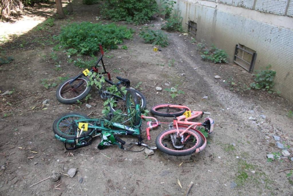 Три похищенных велосипеда выкинул с балкона актюбинец, пытаясь скрыть улики
