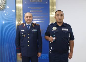 Отличившихся сотрудников полиции поощрили в павлодарском полицейском ведомстве
