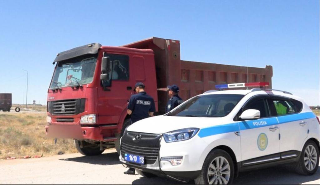 164 грузовых автомашины водворены полицией на штрафстоянку в Туркестанской области