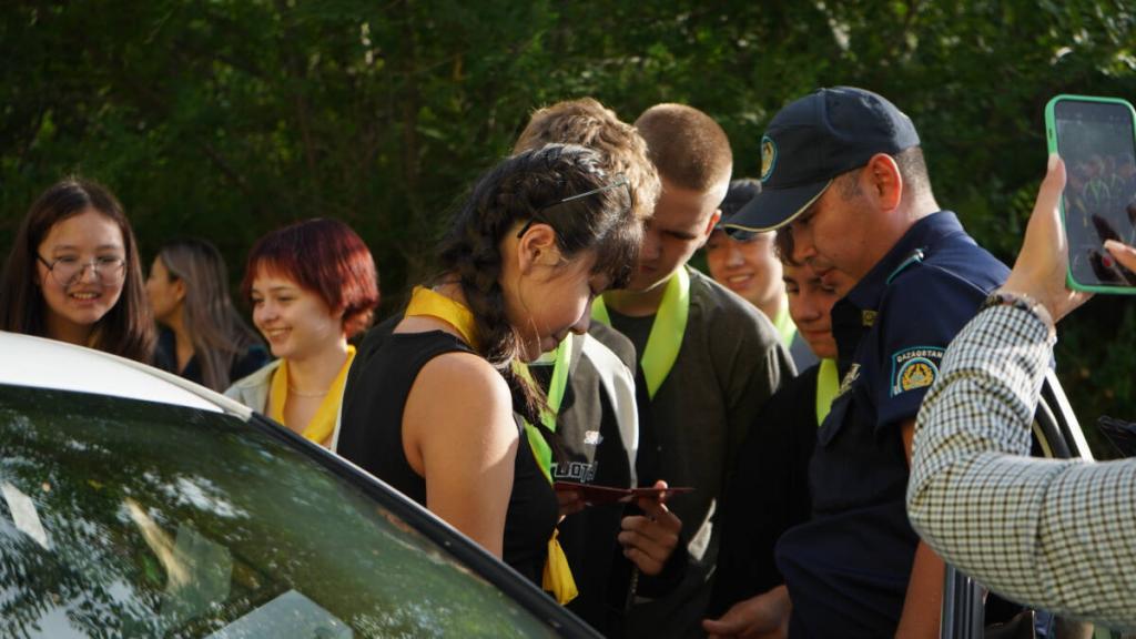 Полицейские провели встречу с детьми в оздоровительном лагере в СКО