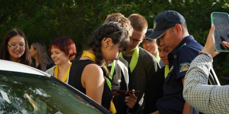 Полицейские провели встречу с детьми в оздоровительном лагере в СКО