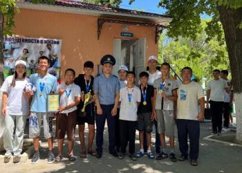 Туркестанские полицейские организовали спортивное антинаркотическое мероприятие в оздоровительном лагере