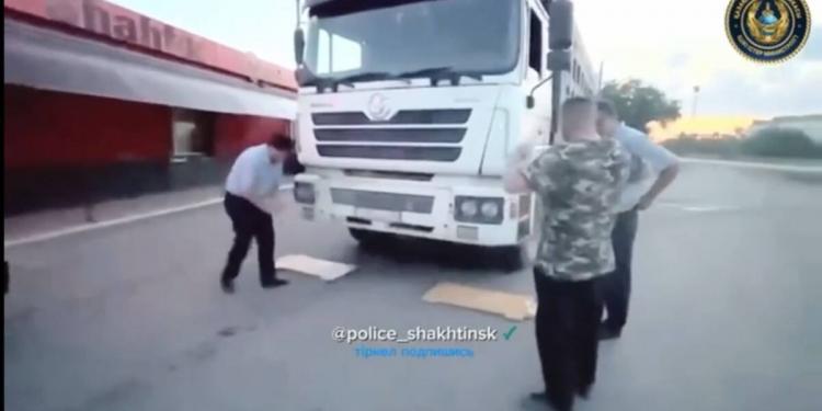 78 большегрузов с превышением весовых параметров выявлено за июнь в Карагандинской области