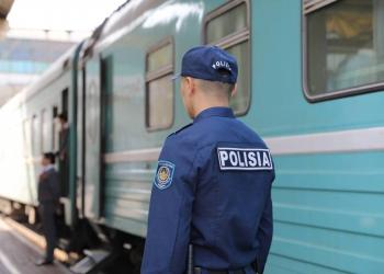 Двое мужчин задержаны транспортной полицией за хранение “синтетики”