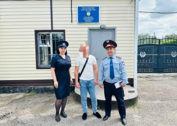 Иностранца выдворили из Казахстана после освобождения из карагандинской колонии