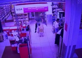 Кража подсолнечного масла попала на камеры видеонаблюдения Астаны