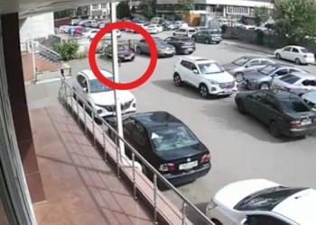 Столичные полицейские установили злоумышленников, совершивших кражу из автомобиля