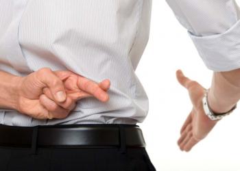 Жертвой обмана своего знакомого стал житель Шахтинска