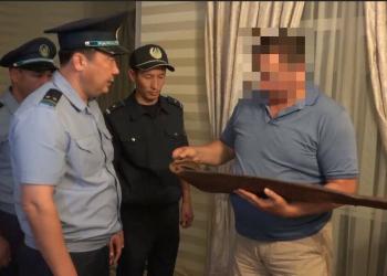 100 единиц оружия добровольно сдали в полицию жители Туркестанской области