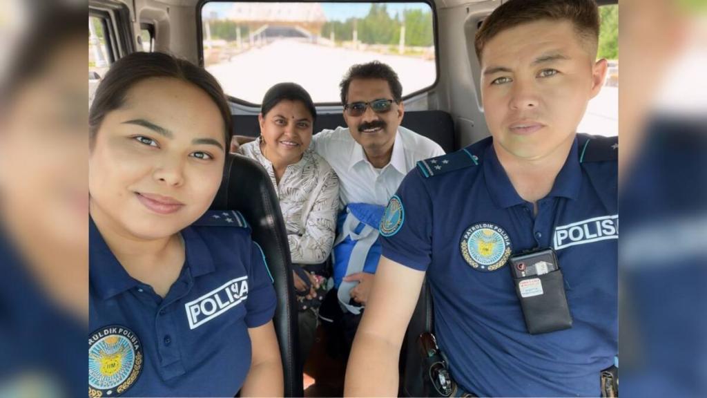 Туристская полиция встречает гостей столицы