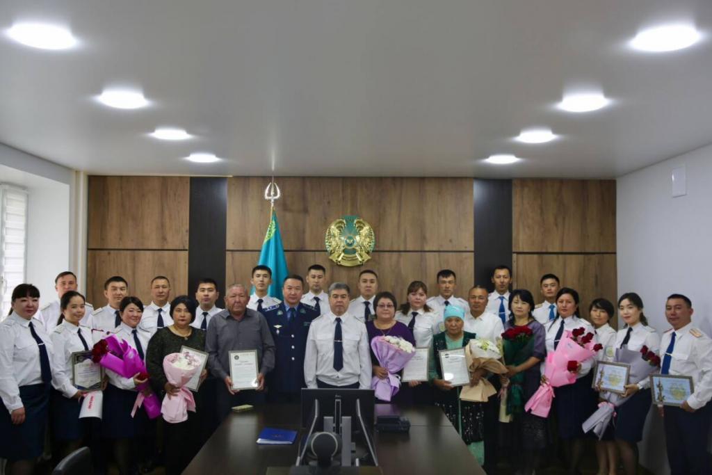 18 лучших сотрудников службы дознания награждены в ВКО