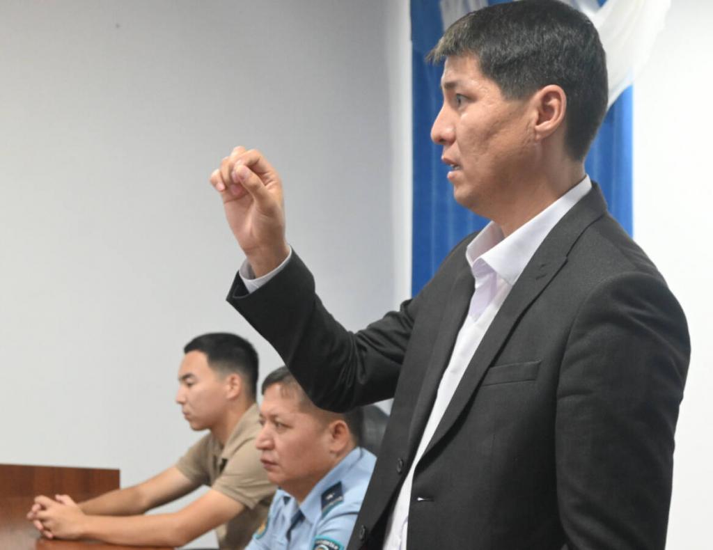 Известный историк встретился с осужденными в СИЗО Мангистау