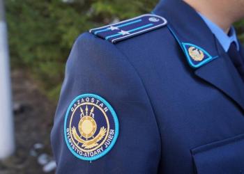 7 тысяч тенге в бюстгальтере пыталась пронести мать подследственного в СИЗО Астаны