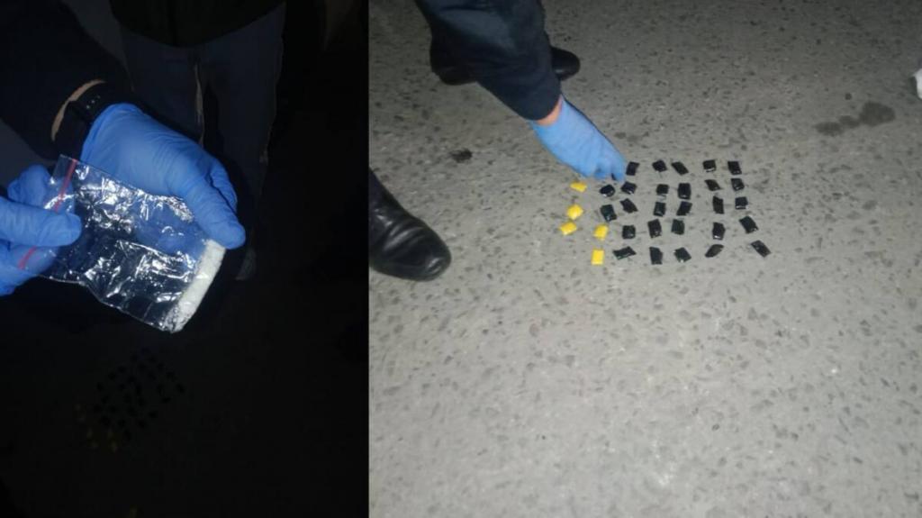 Мужчину с наркотиками в автомобиле задержала столичная полиция