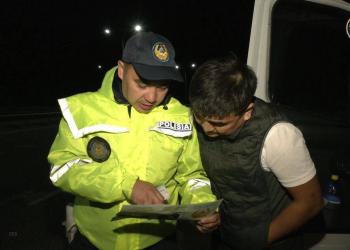 Ночной патруль: актюбинские полицейские проводят рейды на автодороге международного значения