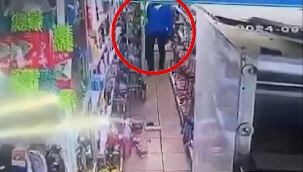 Столичные полицейские раскрыли кражу крупной суммы денег в магазине