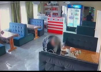 Ранее судимый столичный житель похитил деньги у знакомого, распивая совместно спиртное