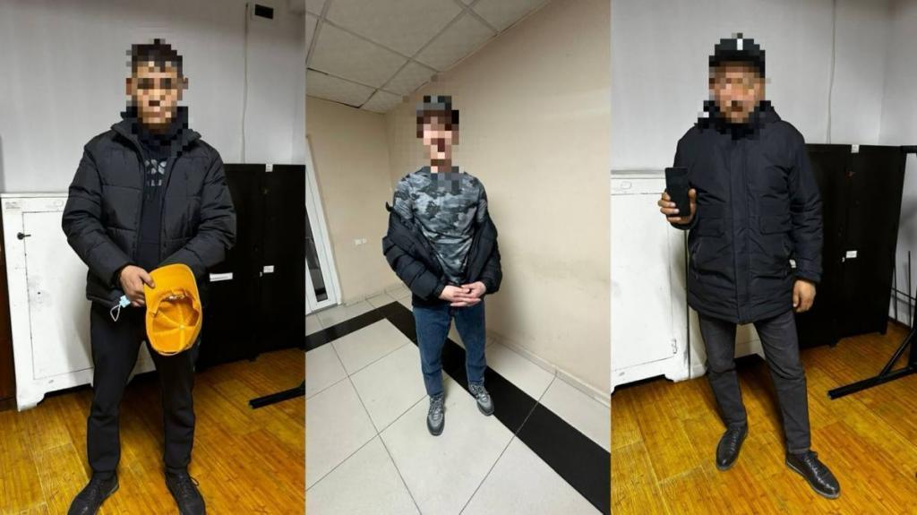 Трое щипачей задержаны с поличным в Алматы