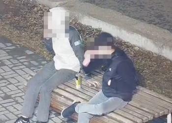 От окурка до наркотиков: молодых парней задержала полиция в Уральске