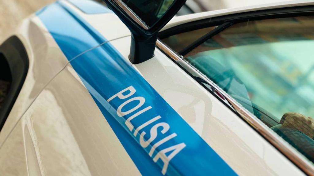 Полицейские продолжают контролировать дороги Павлодарской области