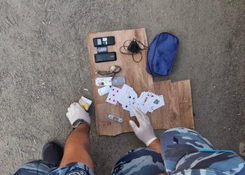 Попытку проноса запрещенных предметов пресекли в колонии Караганды