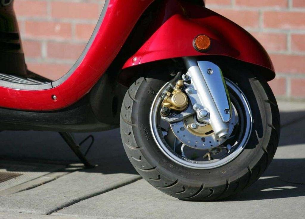 Оставил во дворе — лишился скутера: подозреваемый задержан