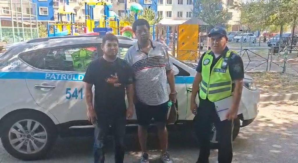 Полиция оперативно вернула иностранцу документы, забытые в такси в Шымкенте