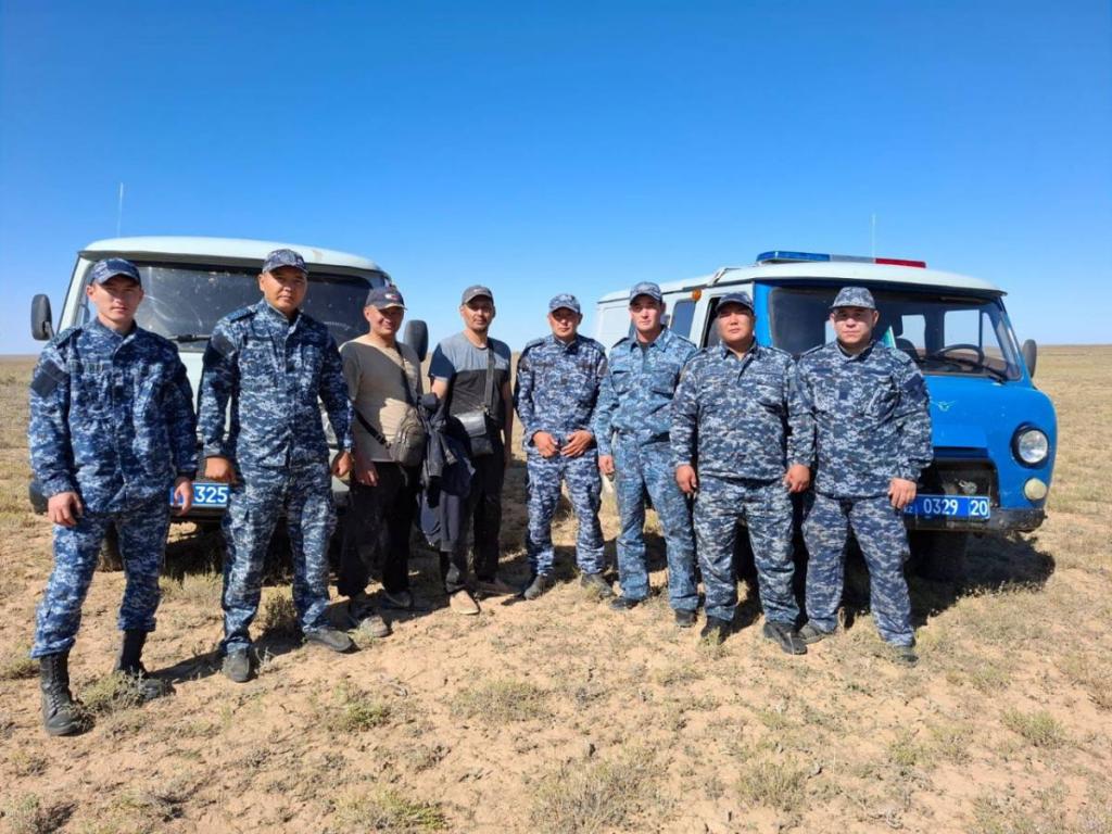 Полиция спасла заблудившихся в степи мужчин в области Улытау