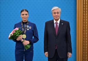 Компьютердегі жалаңаш қыздар